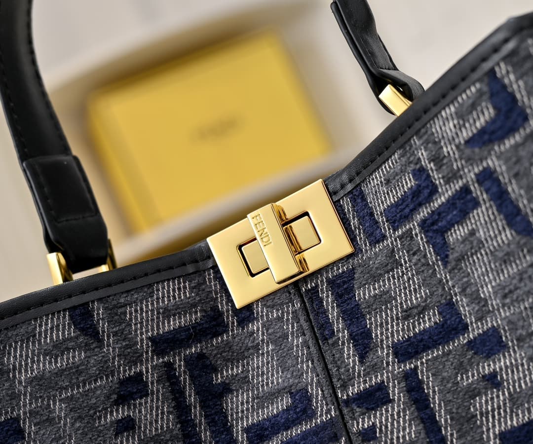 Fendi Product 3371