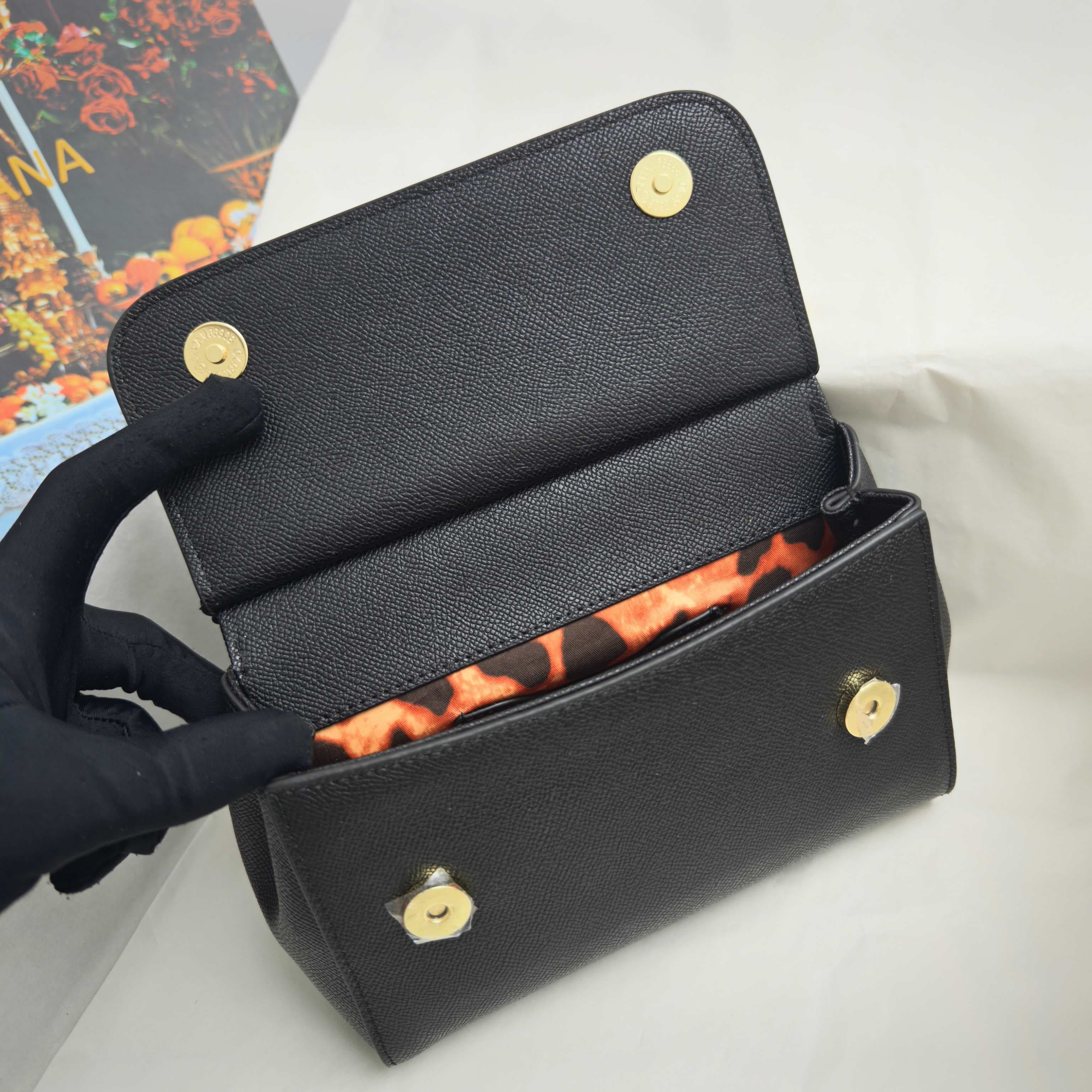 DG杜嘉班纳 Yellow Small Crossbody Bag