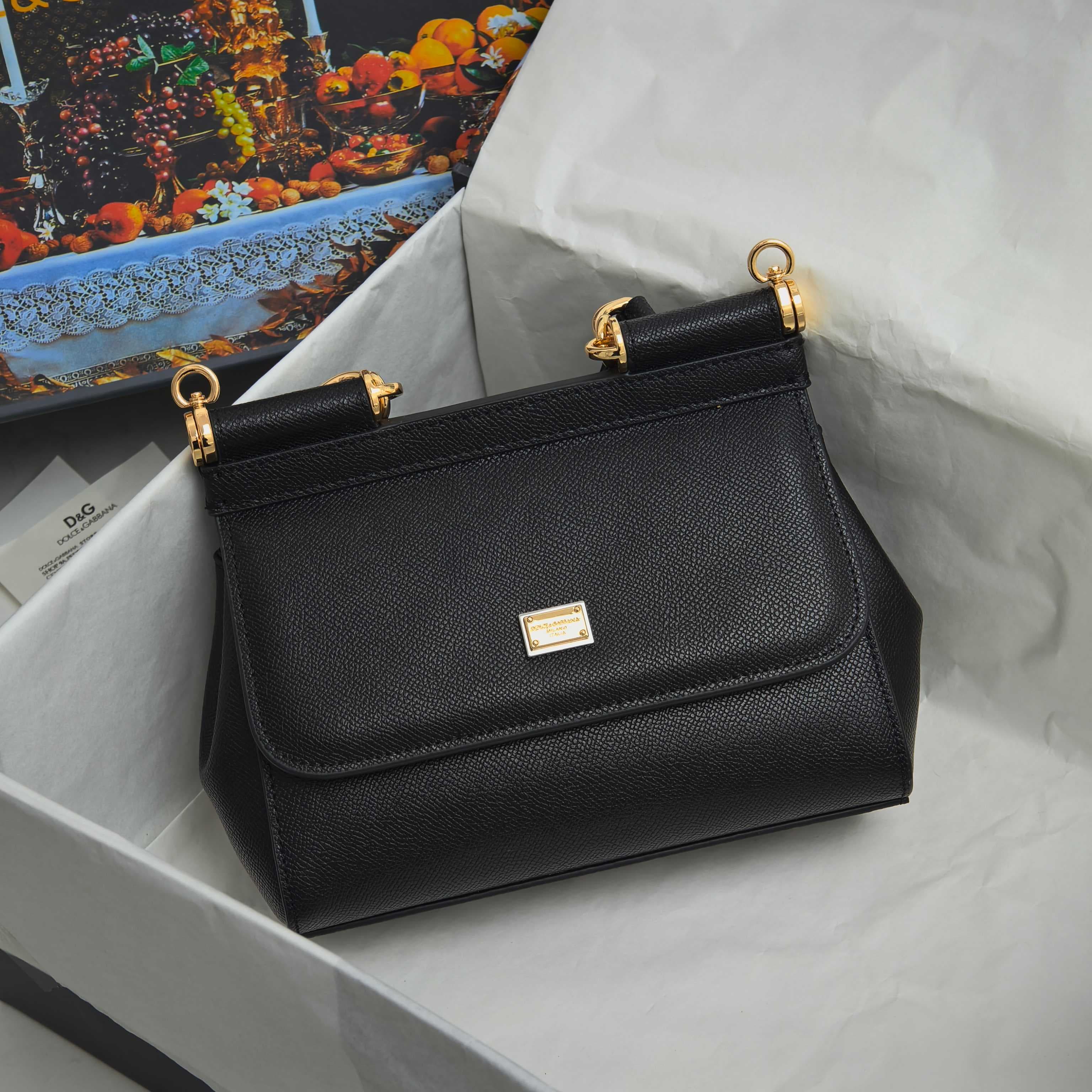 DG杜嘉班纳 Yellow Small Crossbody Bag