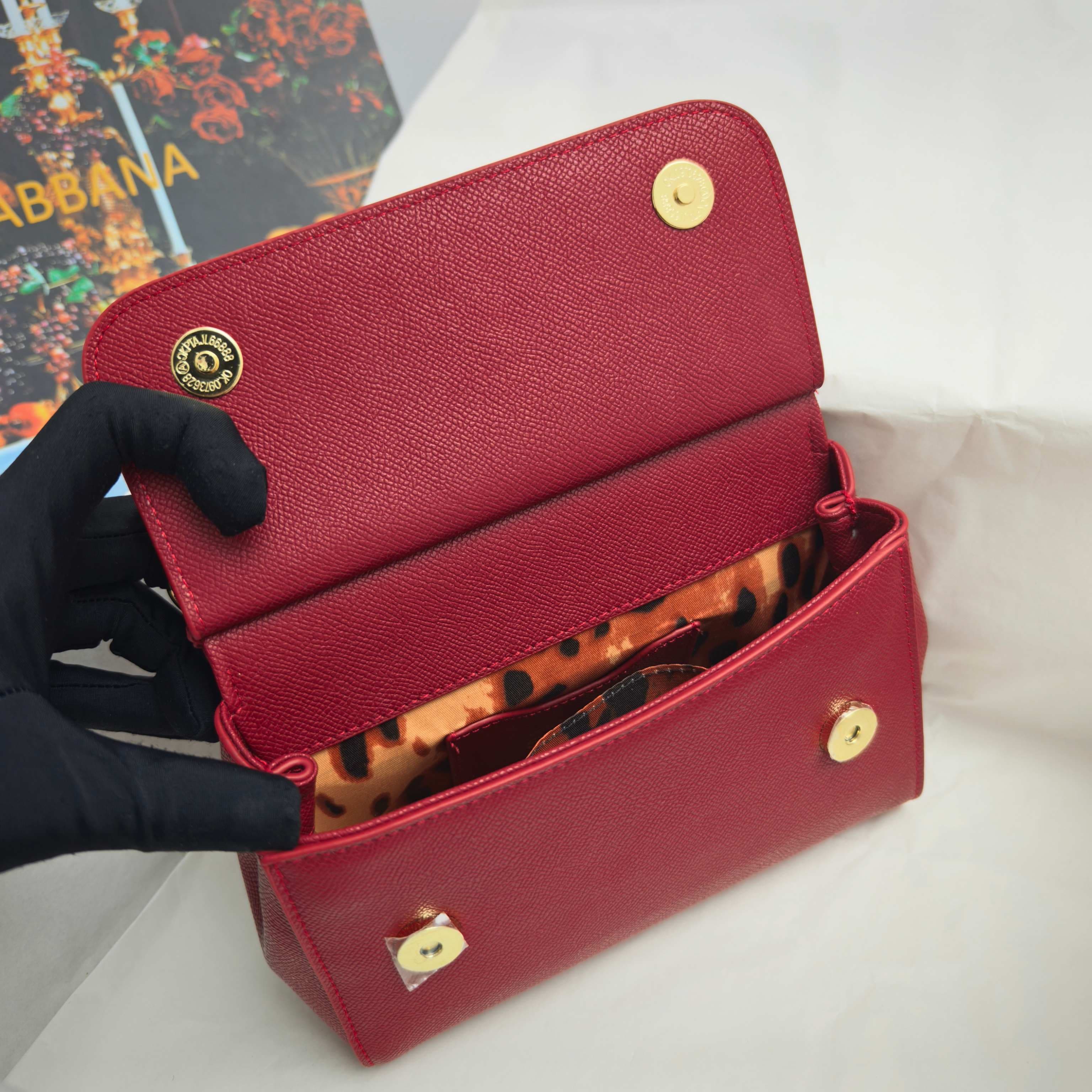 DG杜嘉班纳 Yellow Small Crossbody Bag