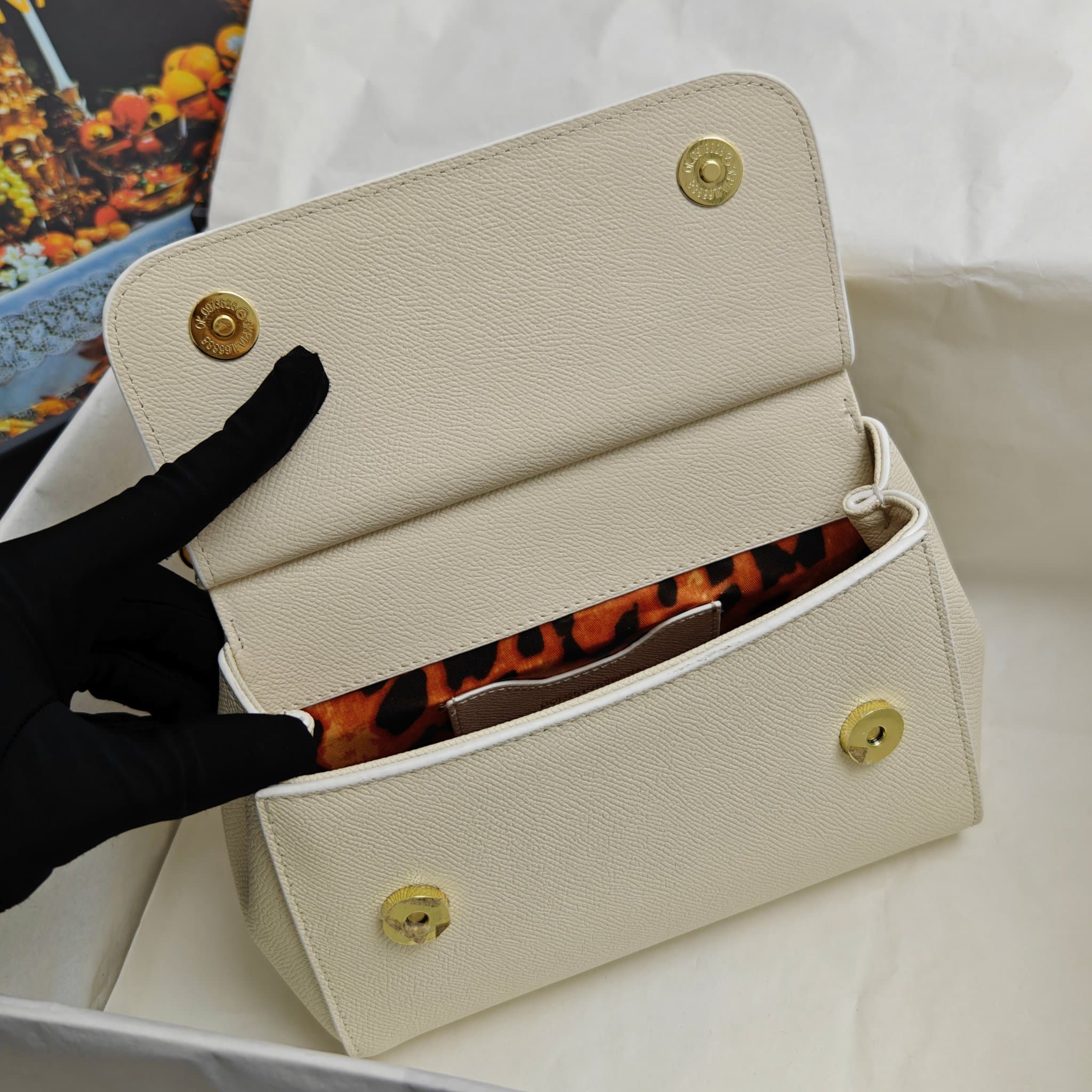 DG杜嘉班纳 Yellow Small Crossbody Bag