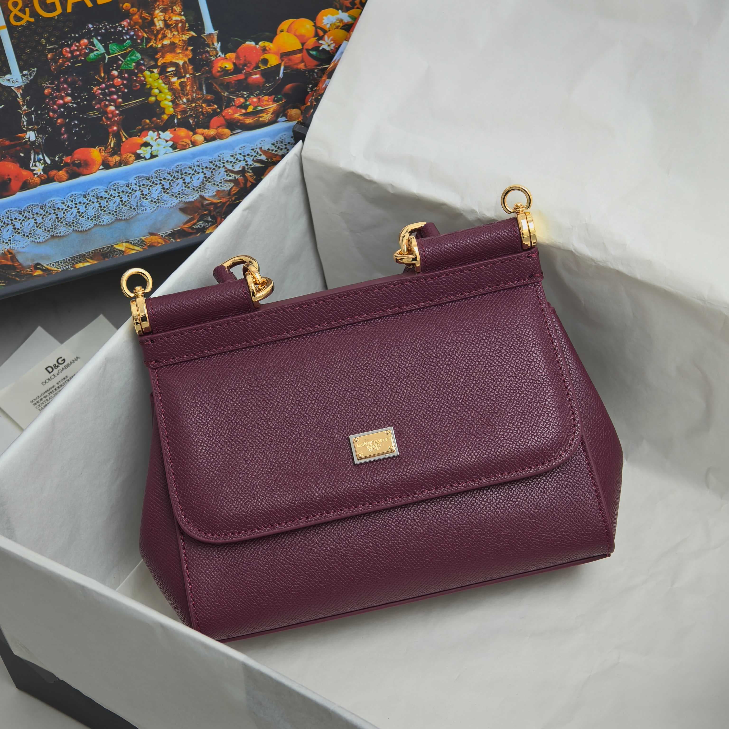 DG杜嘉班纳 Yellow Small Crossbody Bag