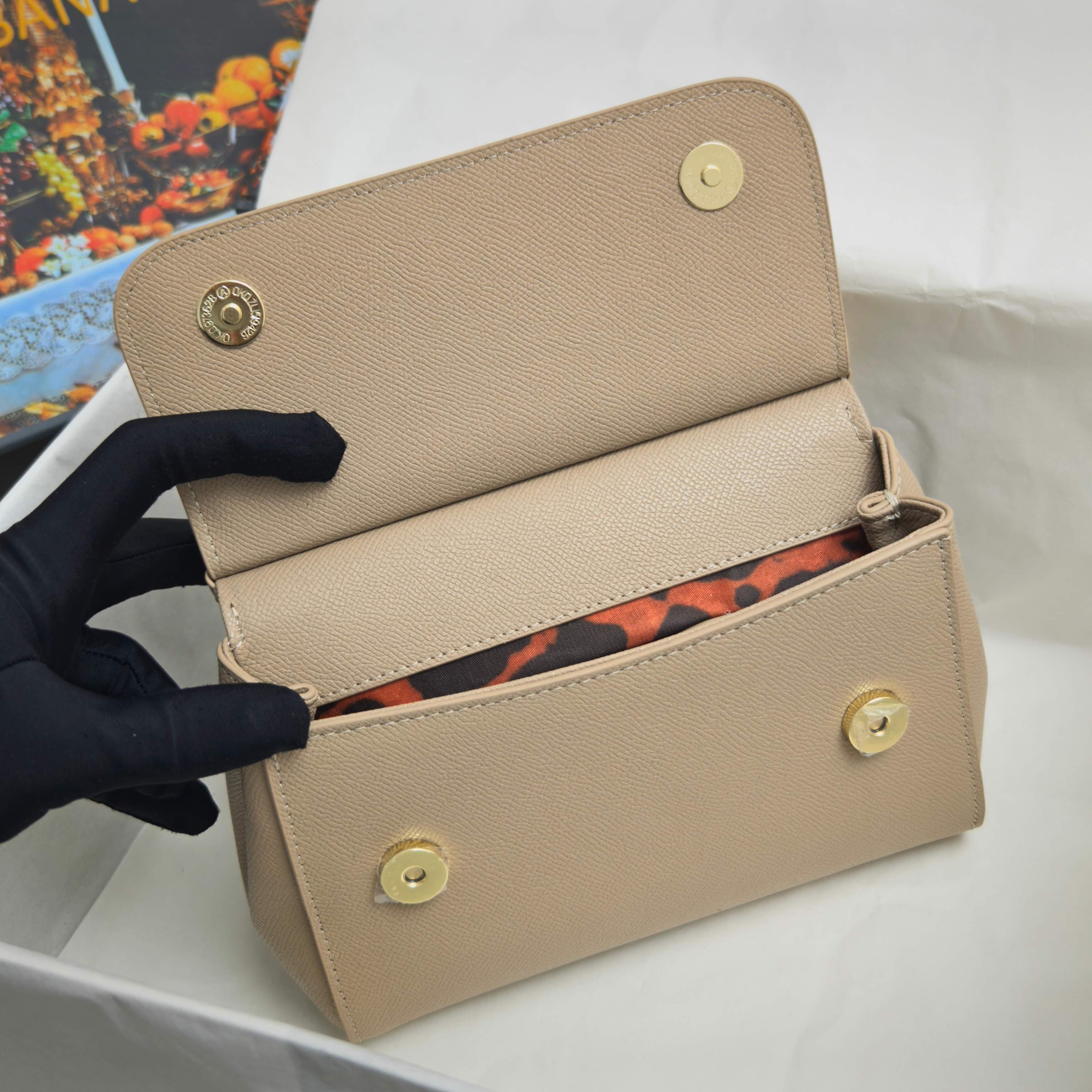 DG杜嘉班纳 Yellow Small Crossbody Bag