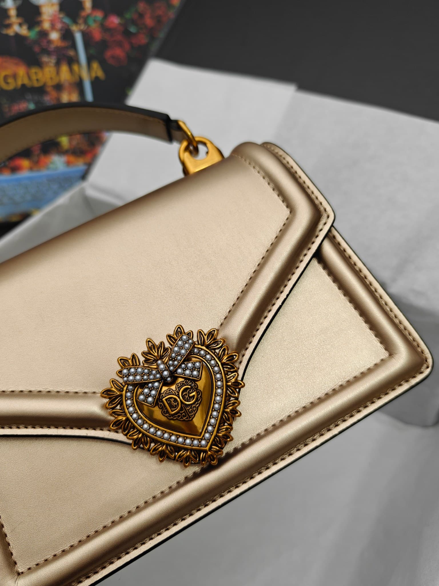 DG杜嘉班纳 Gold Crossbody Bag