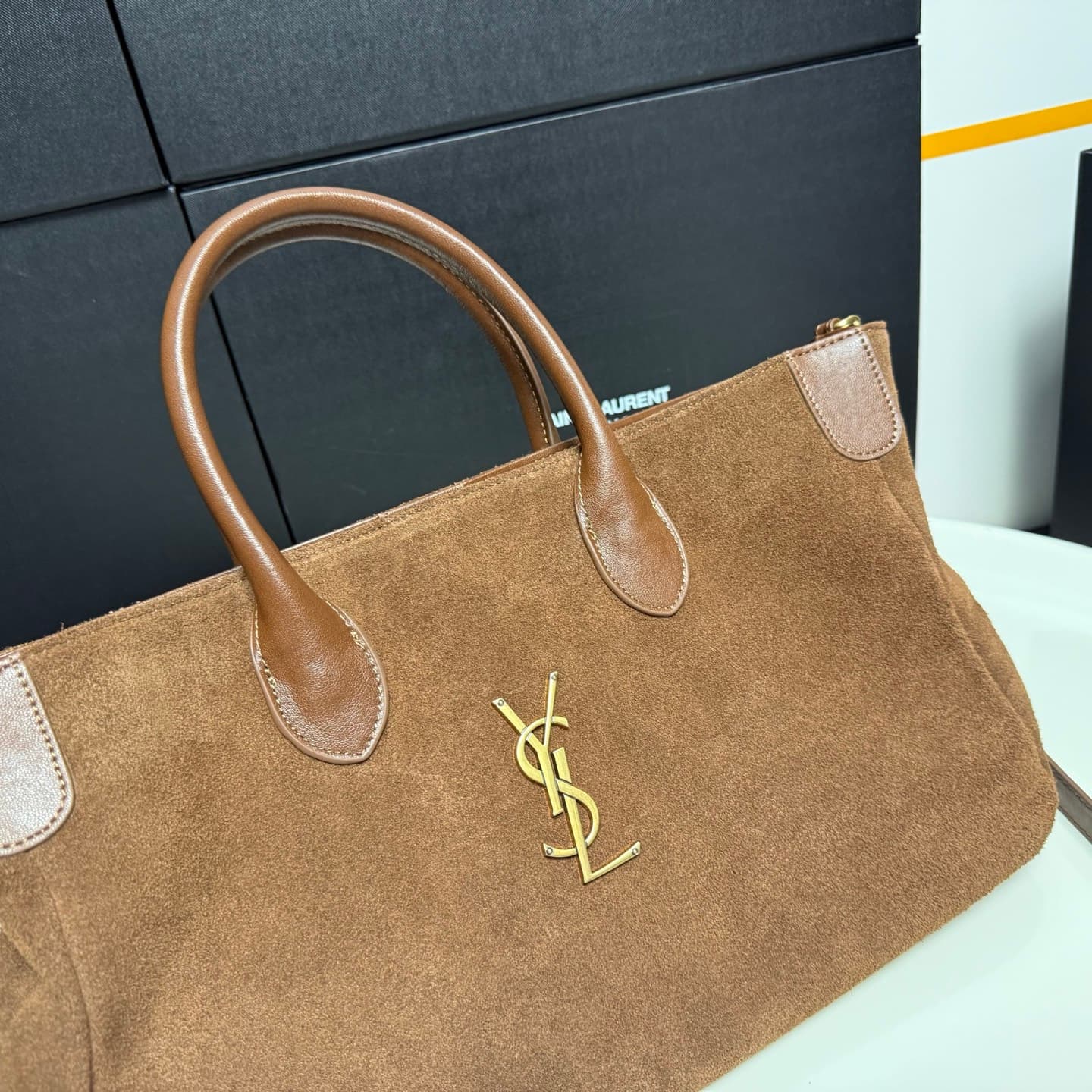 Saint Laurent Crossbody Bag 9028