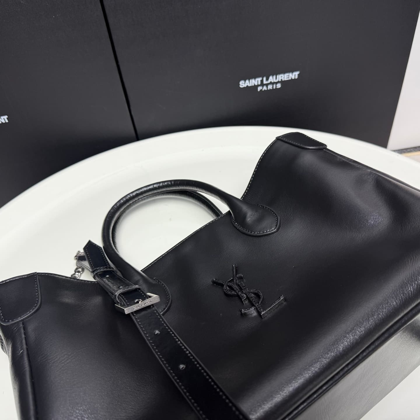 Saint Laurent Crossbody Bag 9028