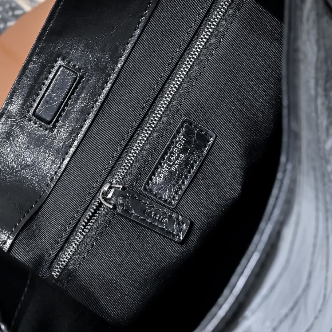Saint Laurent Gold Bag 577999