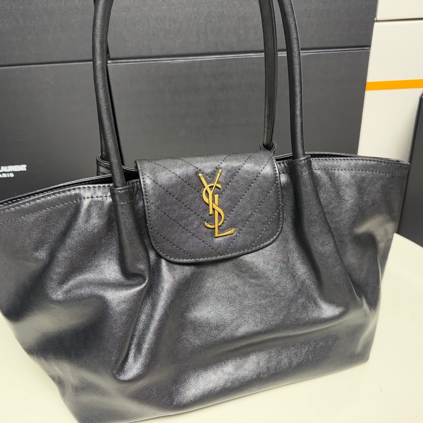Saint Laurent Product 9885