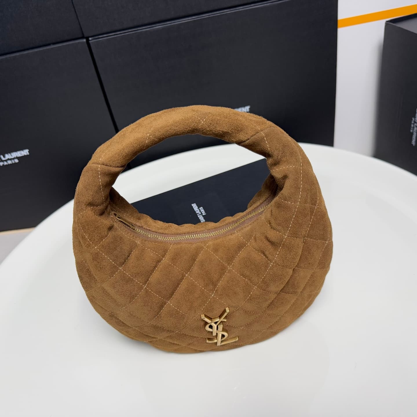 Saint Laurent Brown Bag 851689