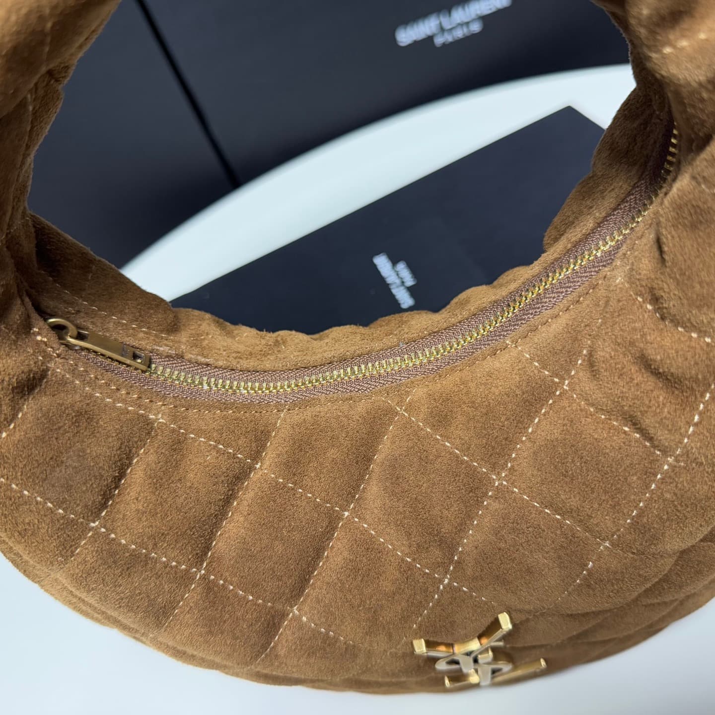 Saint Laurent Brown Bag 851689