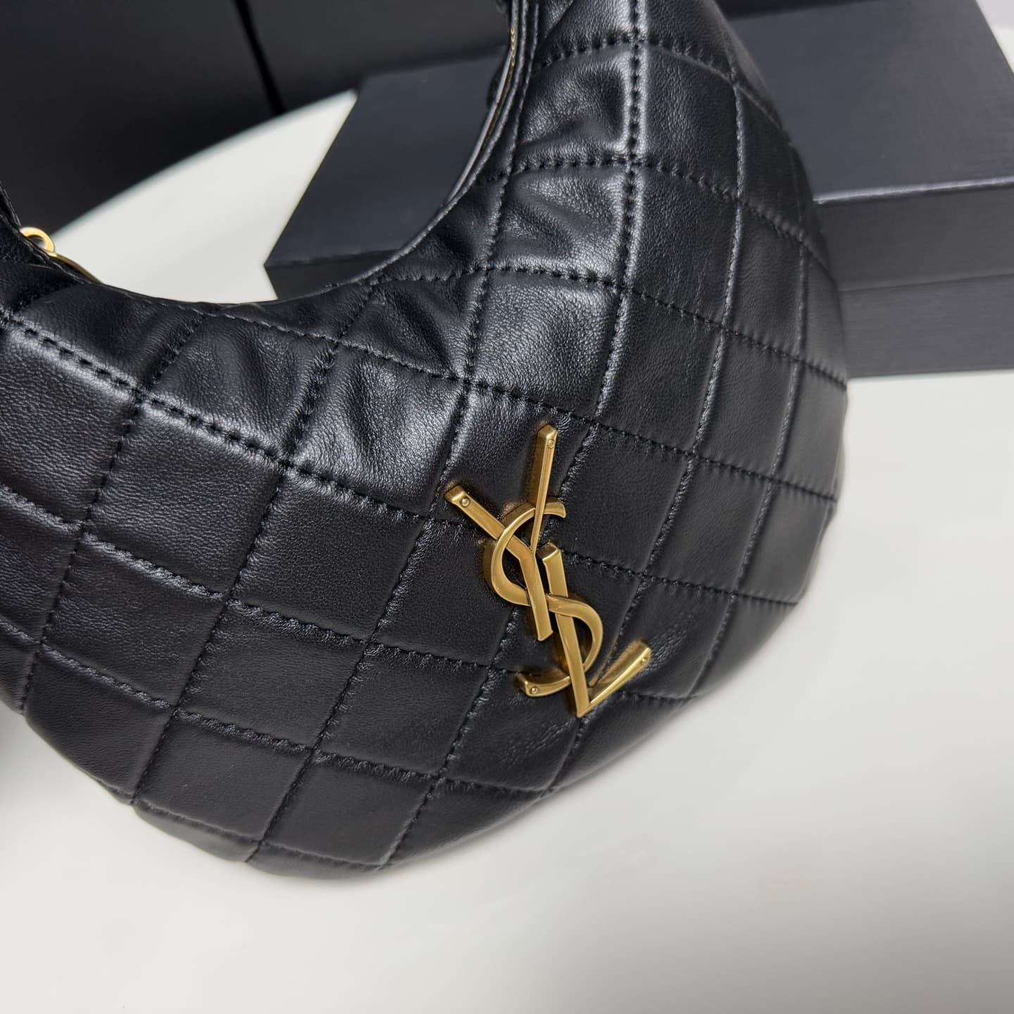 Saint Laurent Black Bag 851689