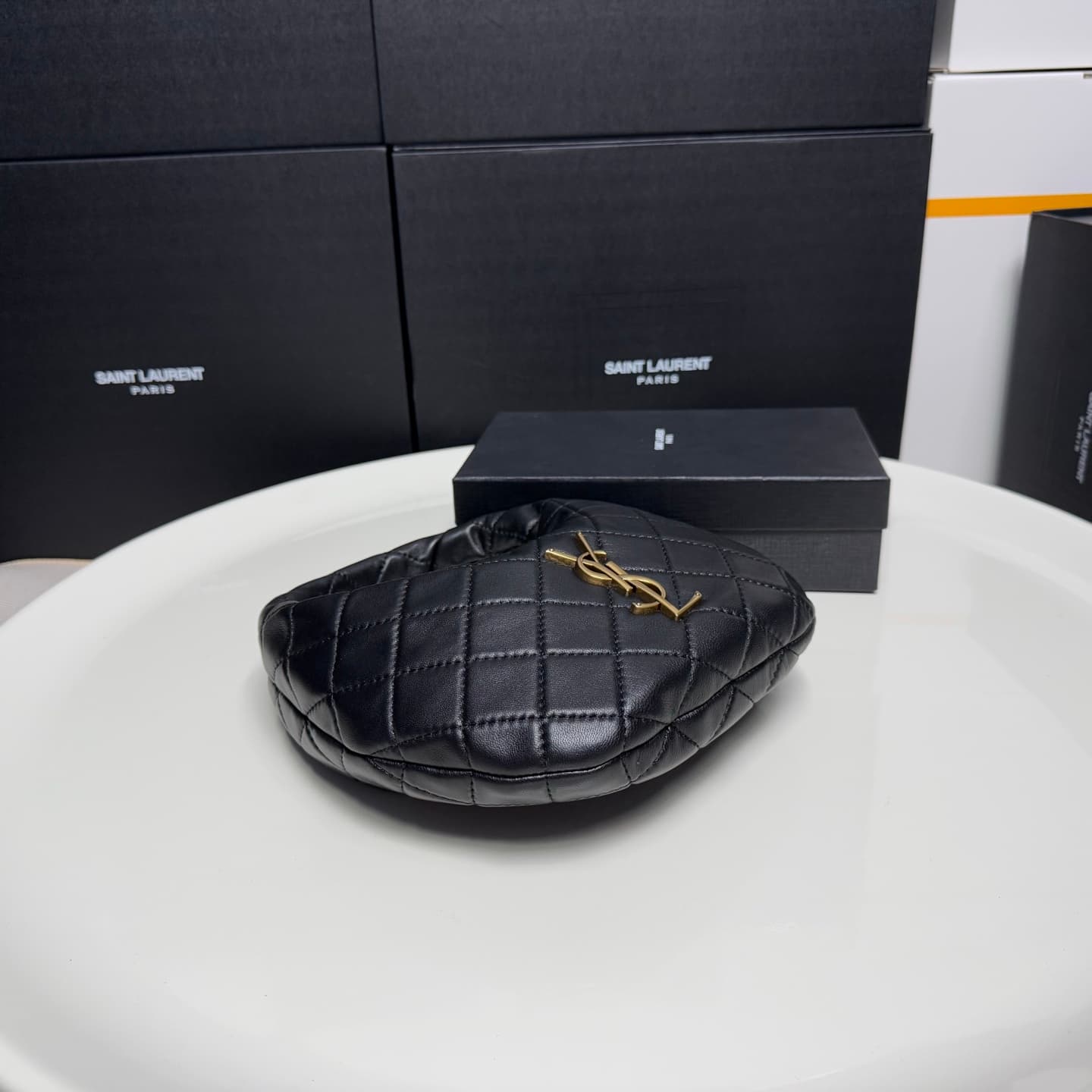 Saint Laurent Black Bag 851689