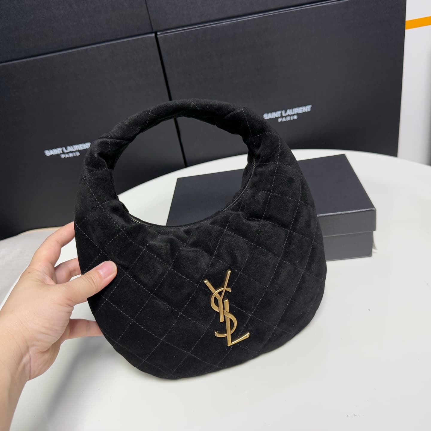 Saint Laurent Gold Bag 851689