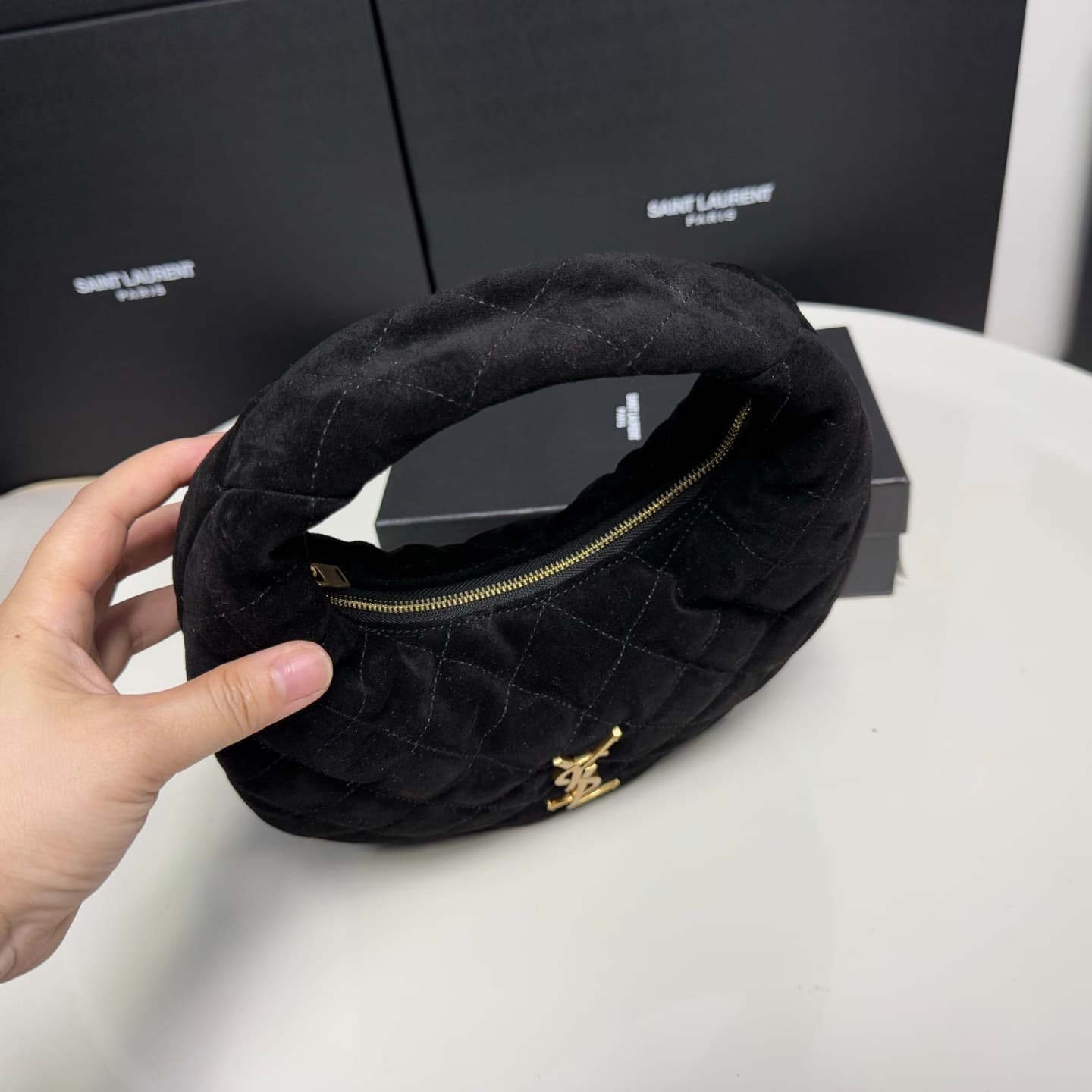 Saint Laurent Gold Bag 851689