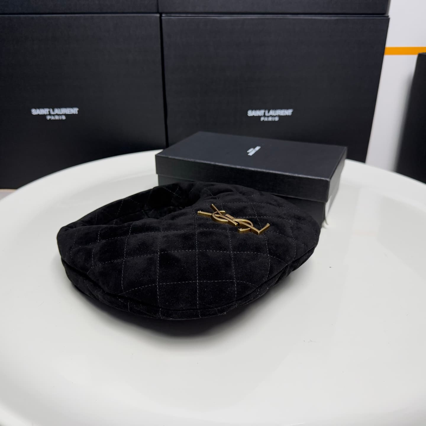 Saint Laurent Gold Bag 851689