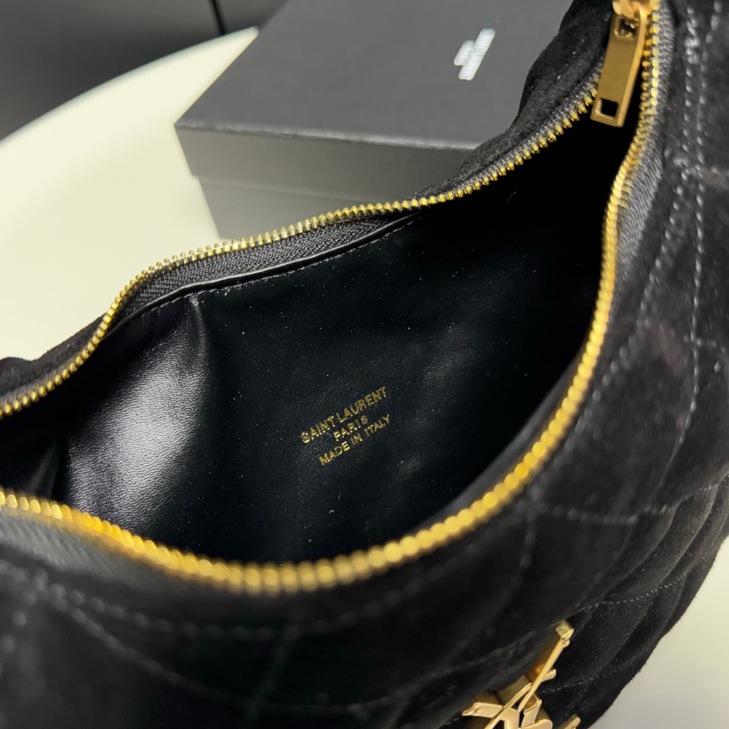 Saint Laurent Gold Bag 851689
