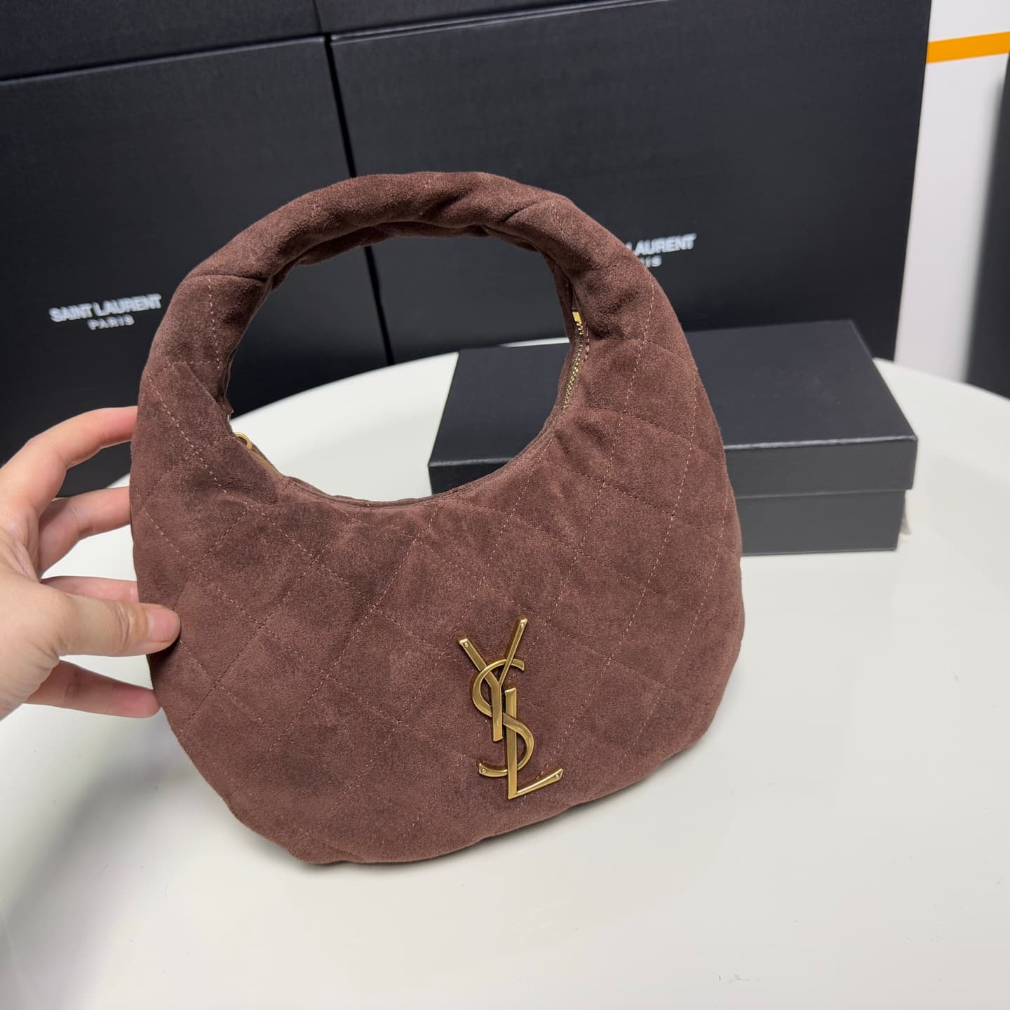 Saint Laurent Gold Bag 851689
