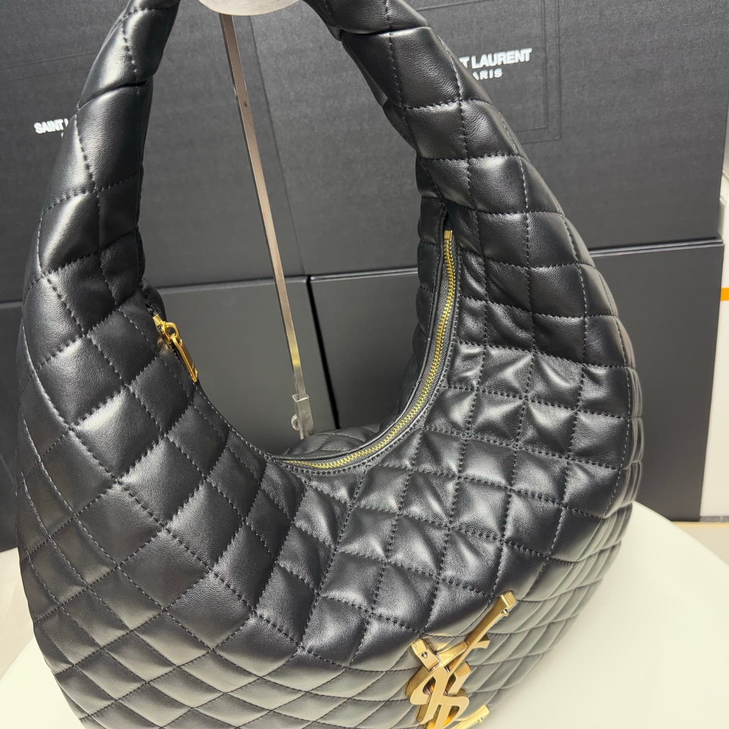 Saint Laurent Gold Large Shoulder Bag 698652