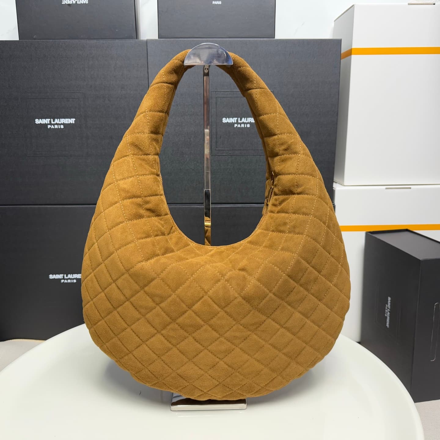 Saint Laurent Gold Large Shoulder Bag 698652