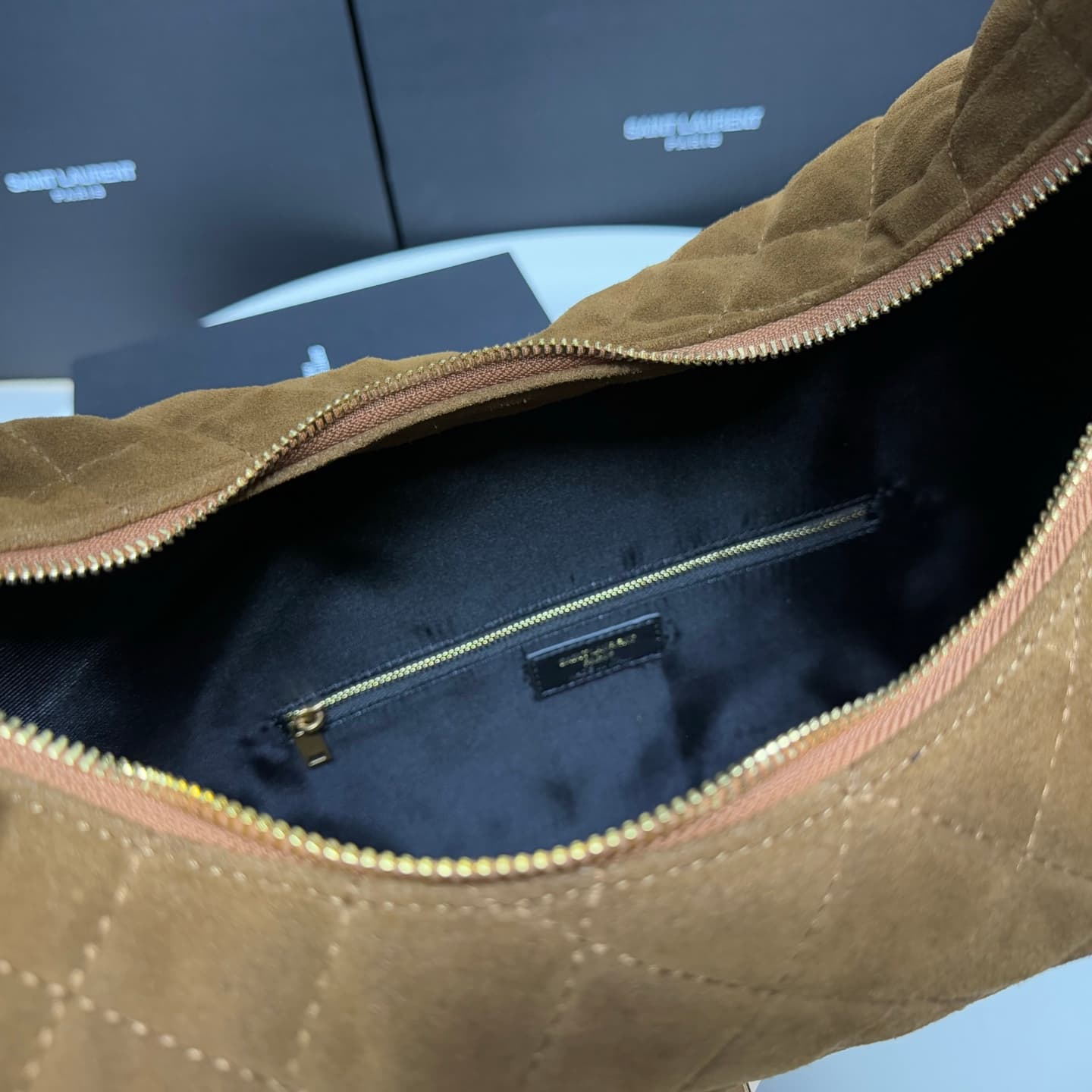 Saint Laurent Gold Large Shoulder Bag 698652