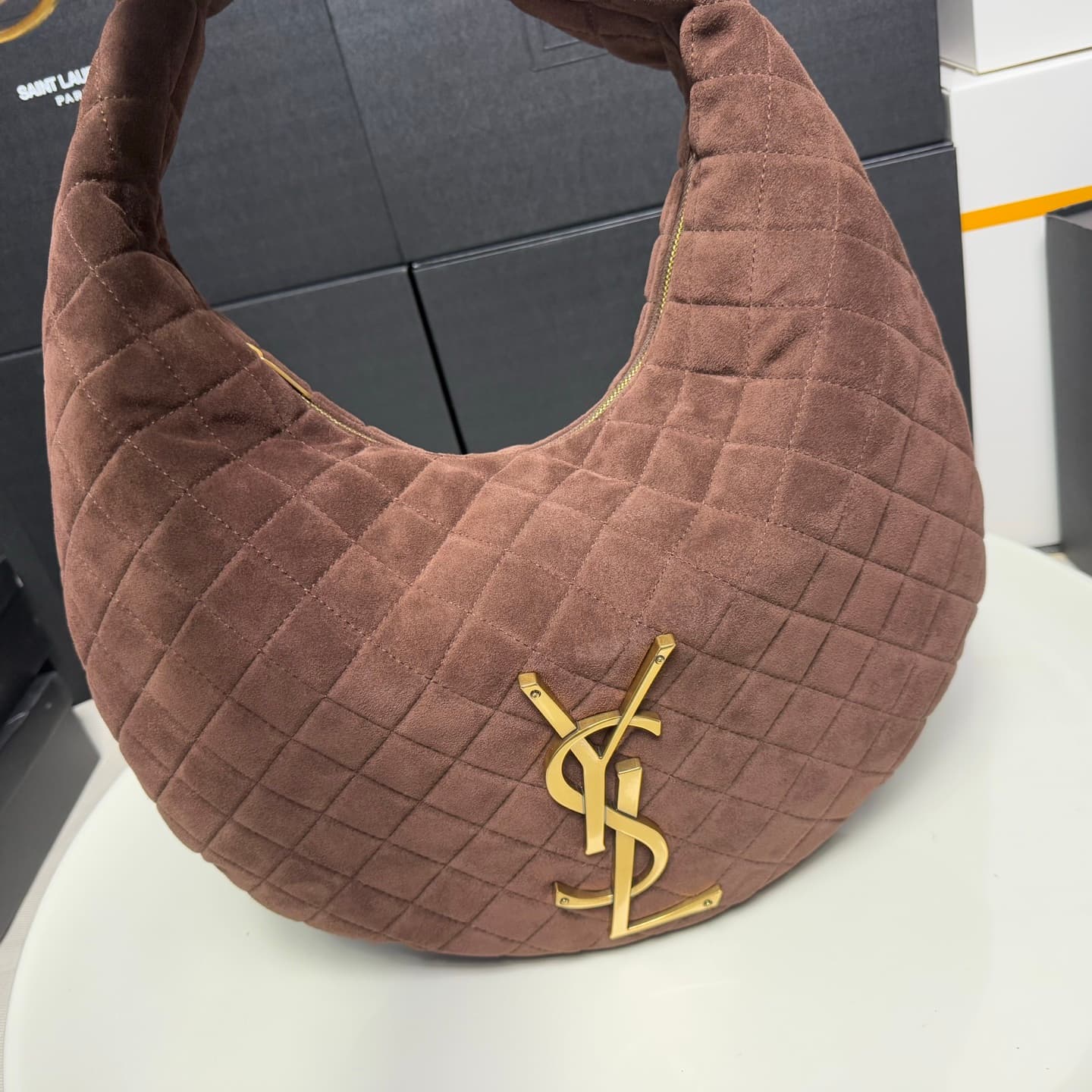 Saint Laurent Gold Large Shoulder Bag 698652