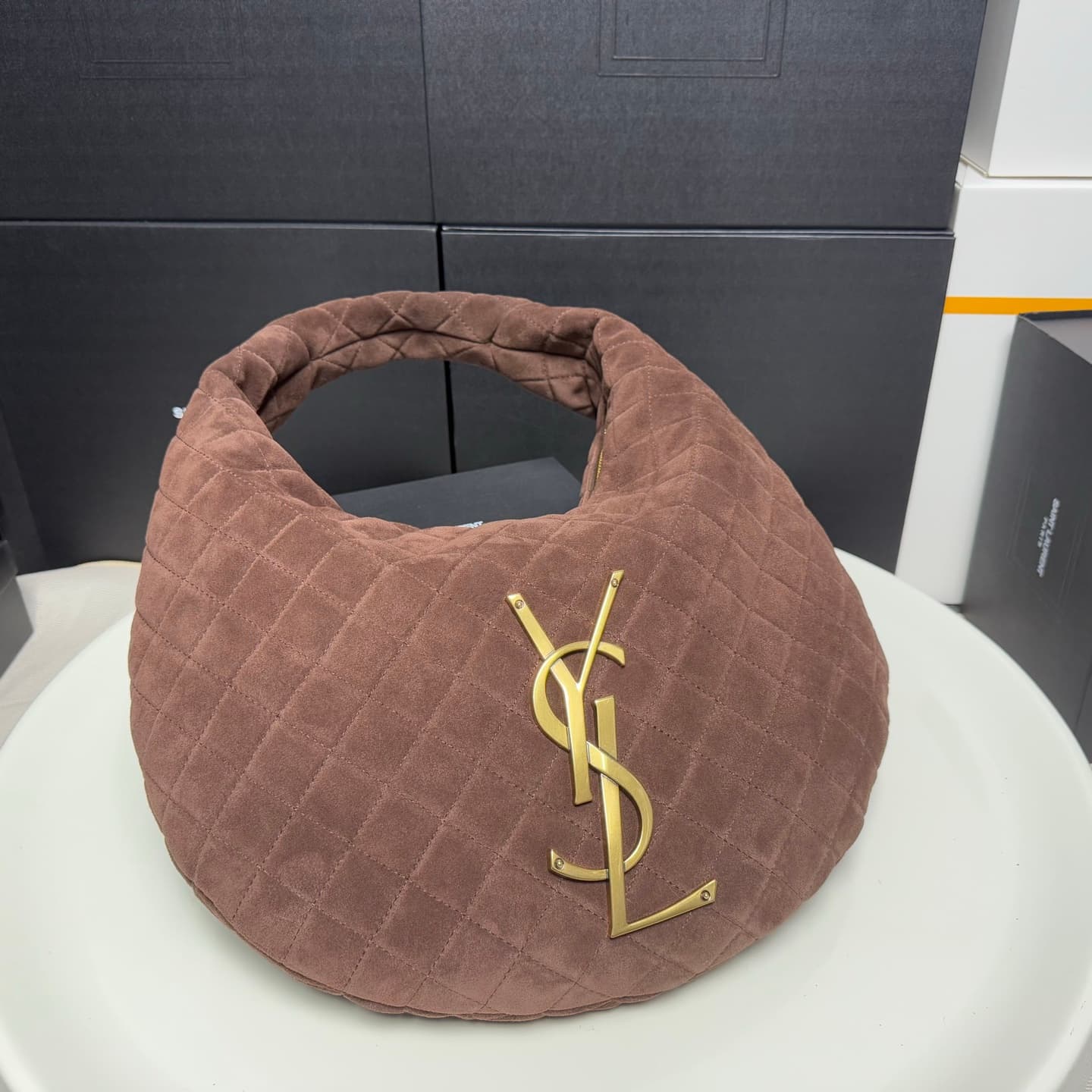 Saint Laurent Gold Large Shoulder Bag 698652