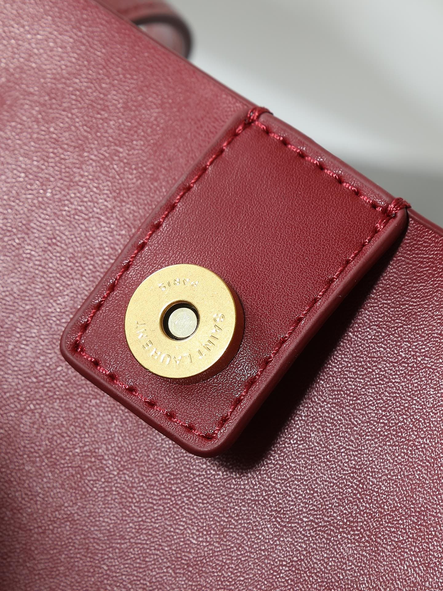 Saint Laurent Product 1860