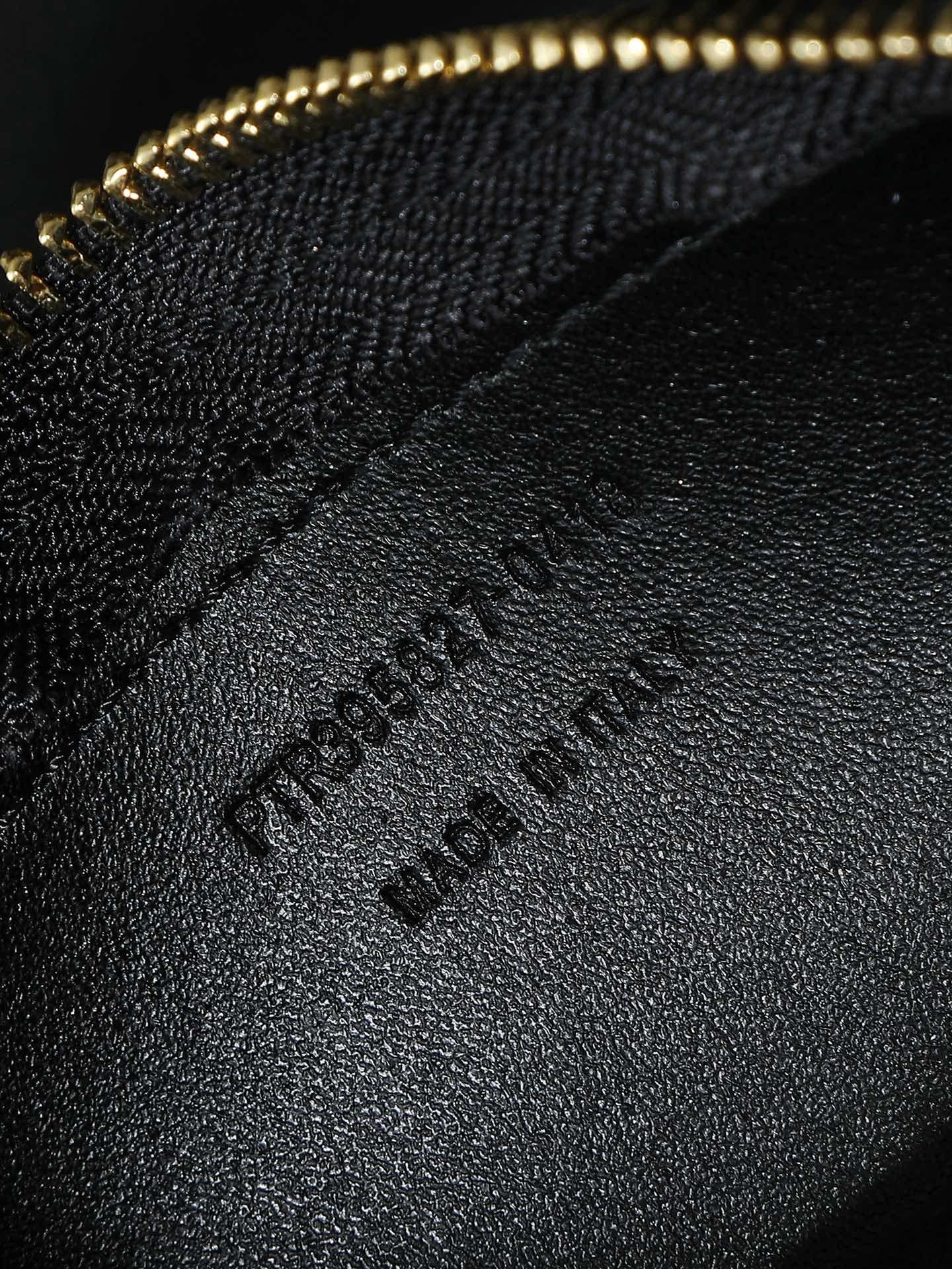 Saint Laurent Product 1860