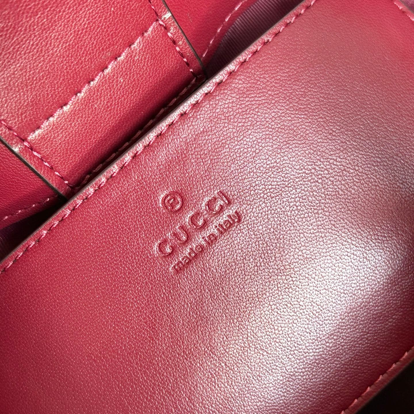 Gucci Small Product 847386