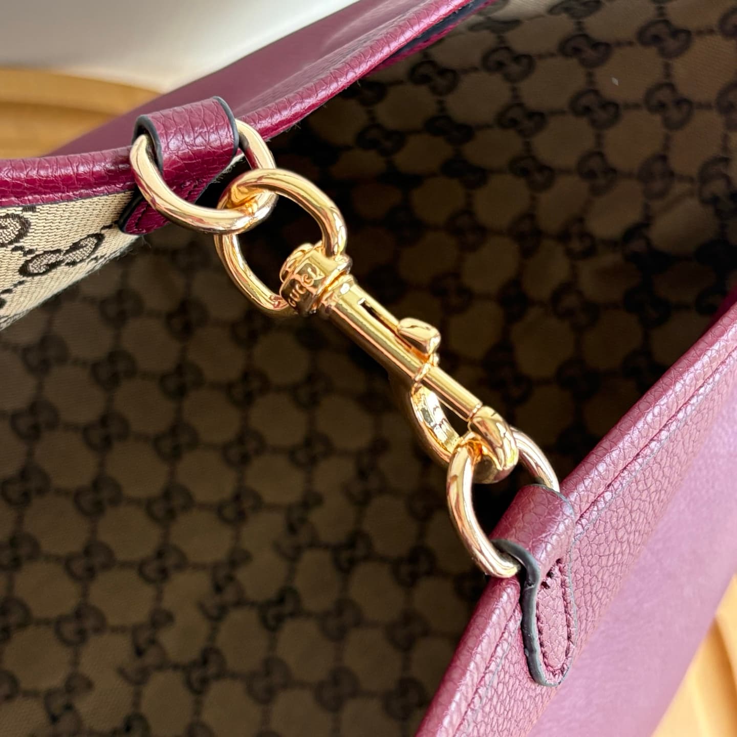 Gucci Red Product 839112