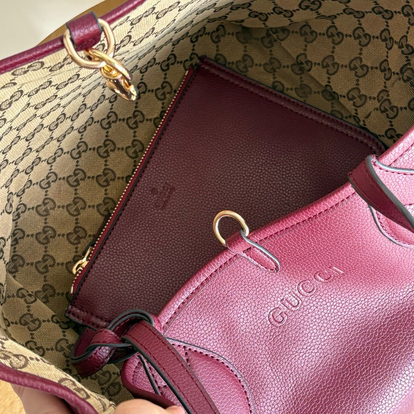 Gucci Red Product 839112