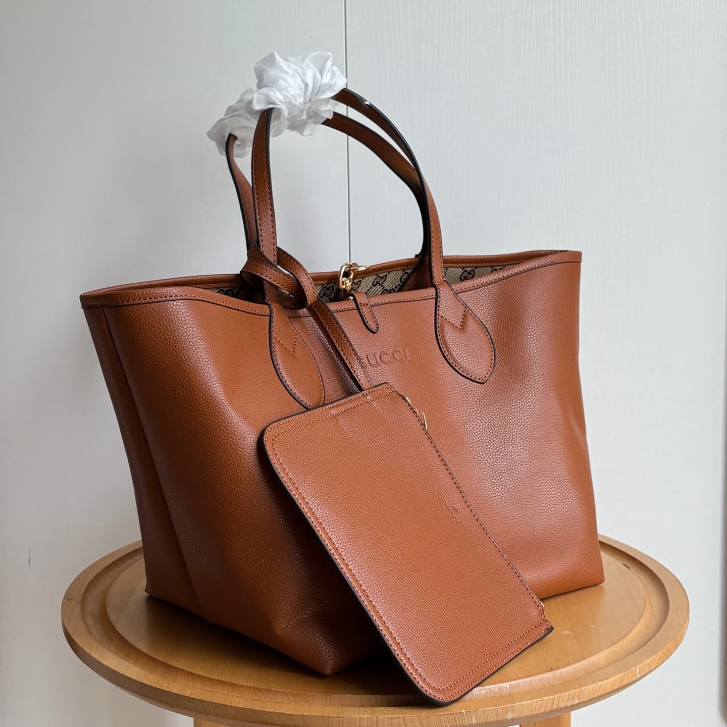 Gucci Brown Product 839112