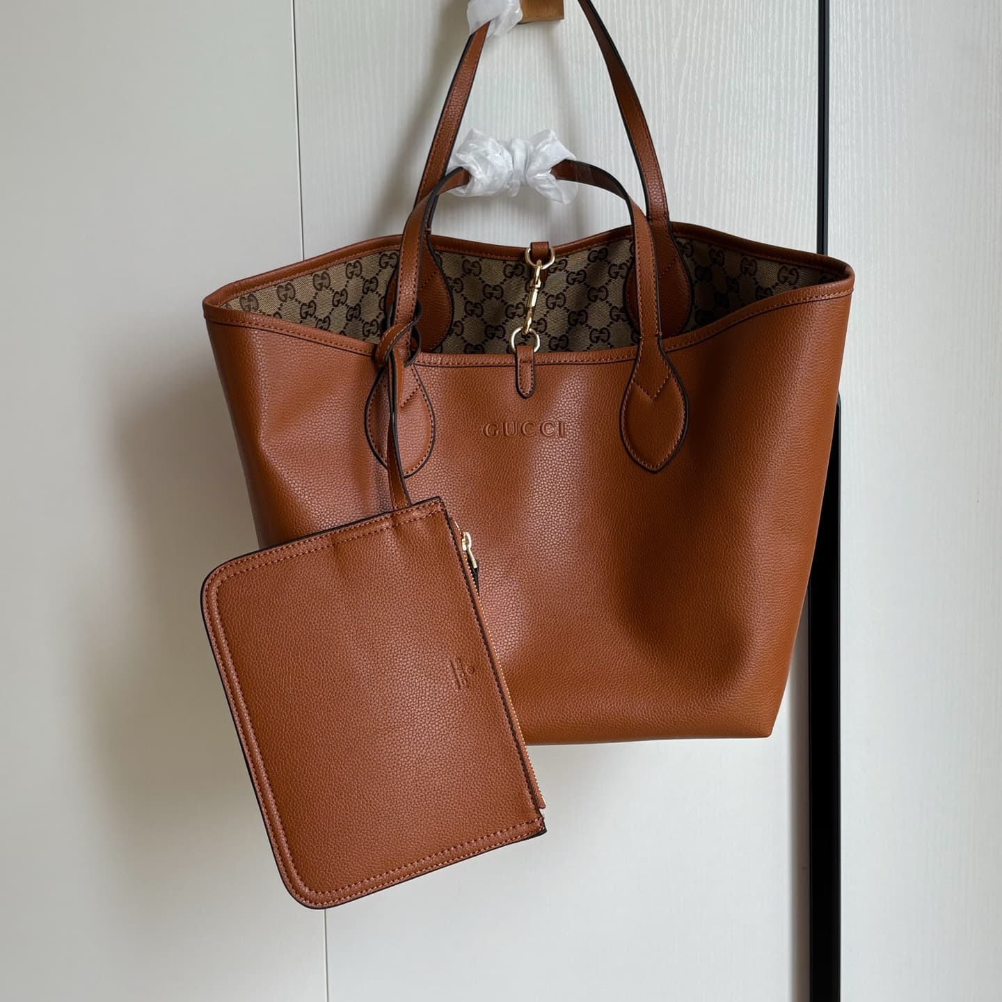 Gucci Brown Product 839112