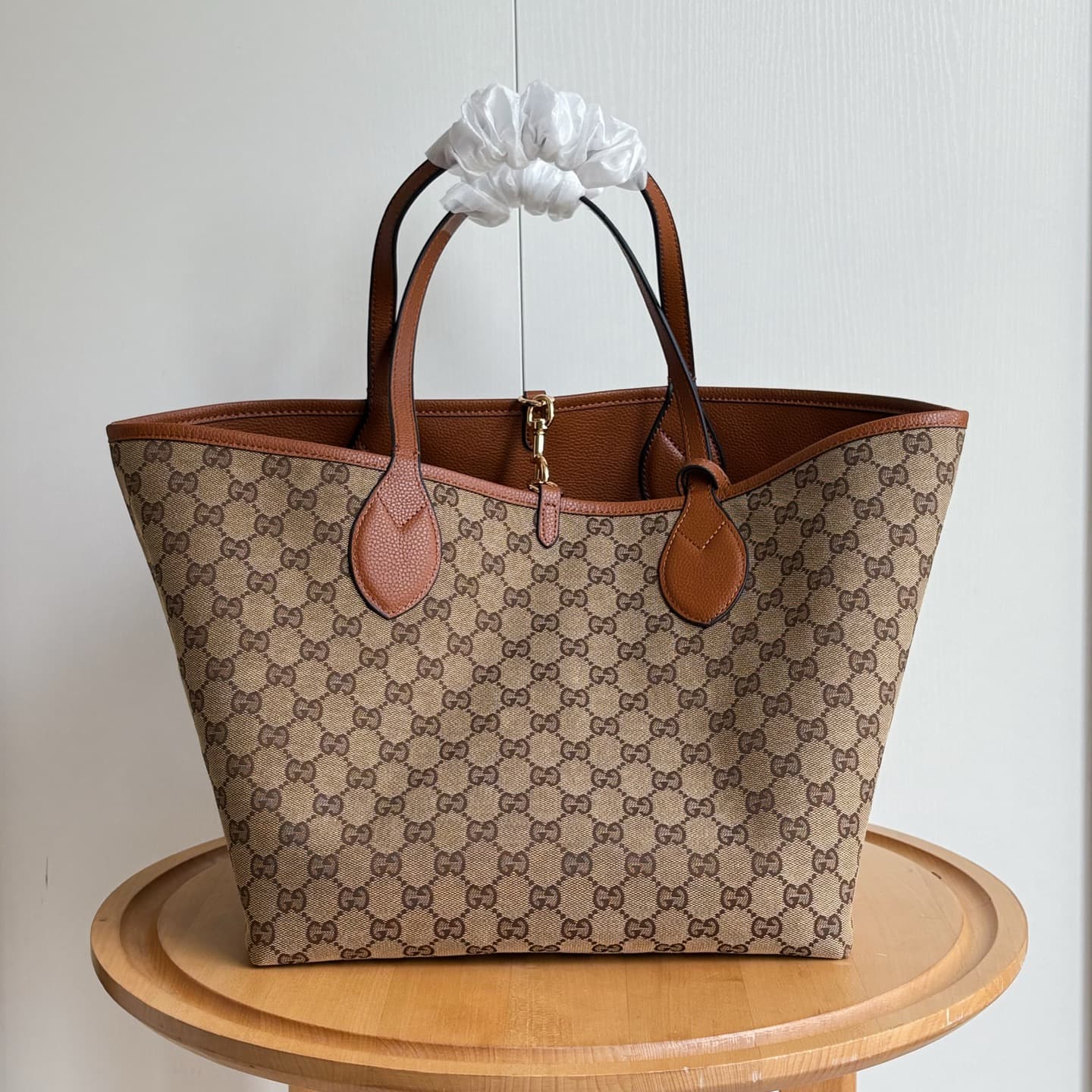 Gucci Brown Product 839112