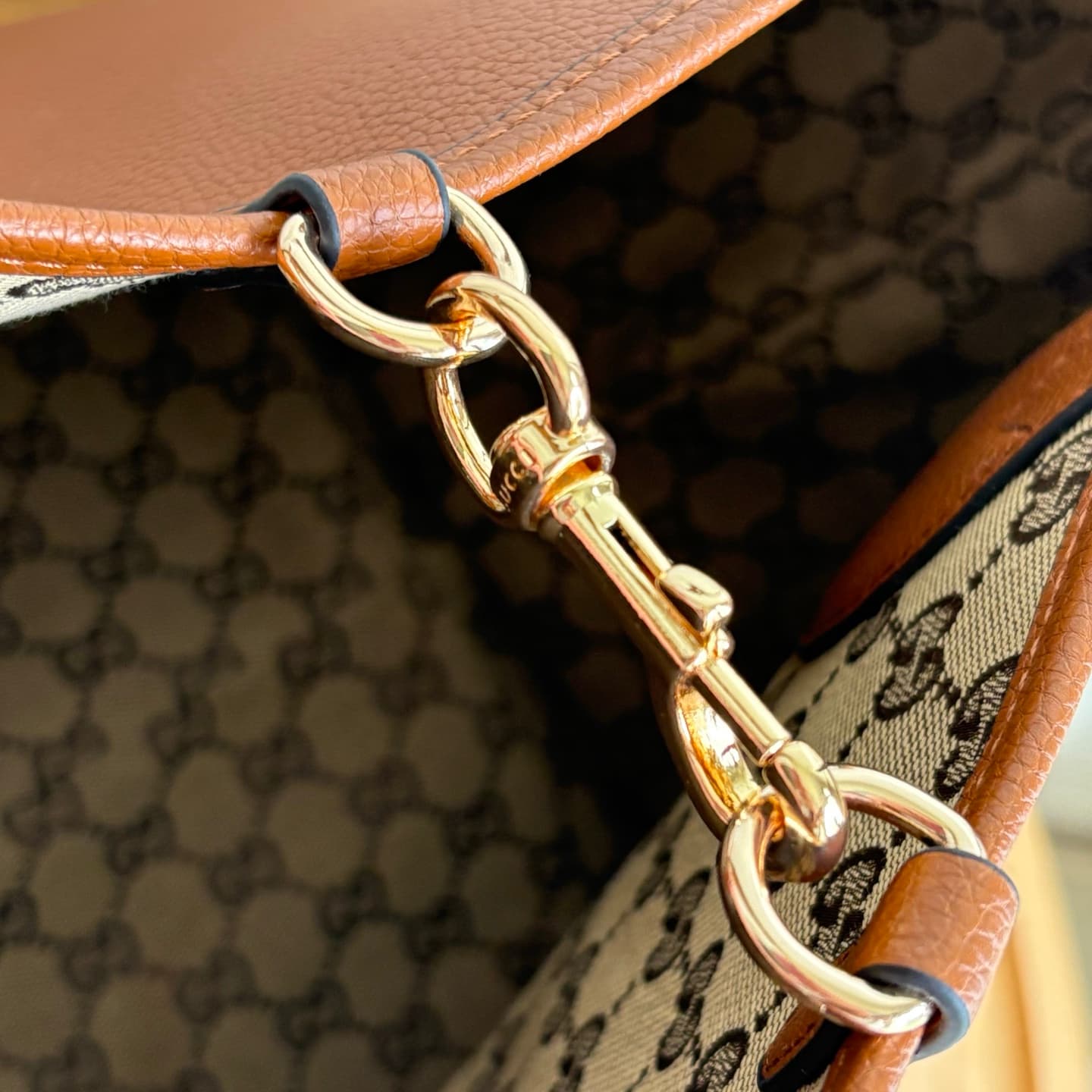 Gucci Brown Product 839112