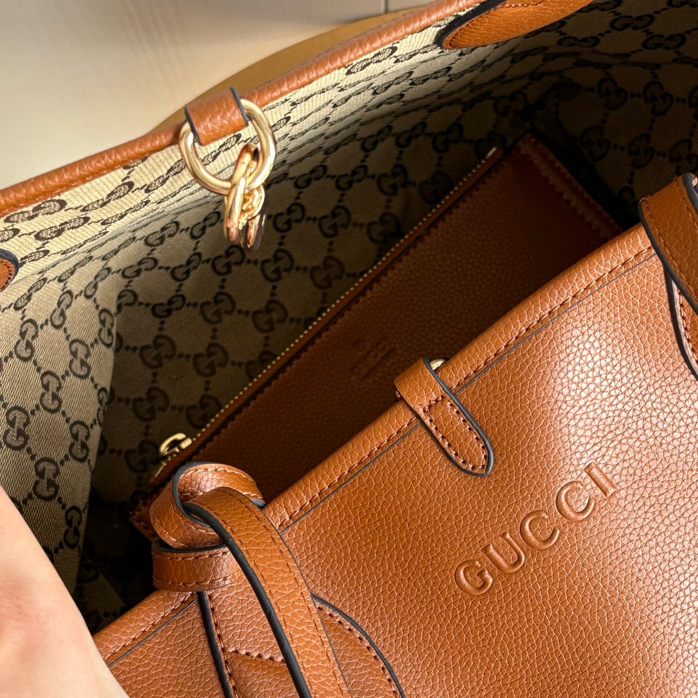 Gucci Brown Product 839112