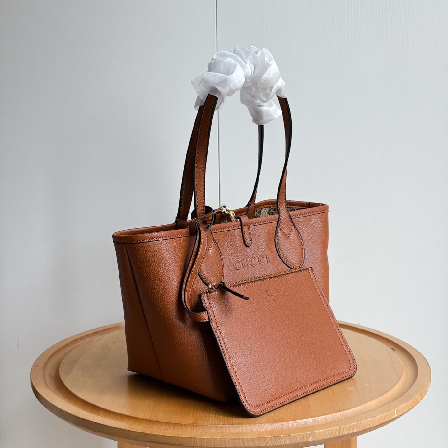 Gucci Brown Product 839124