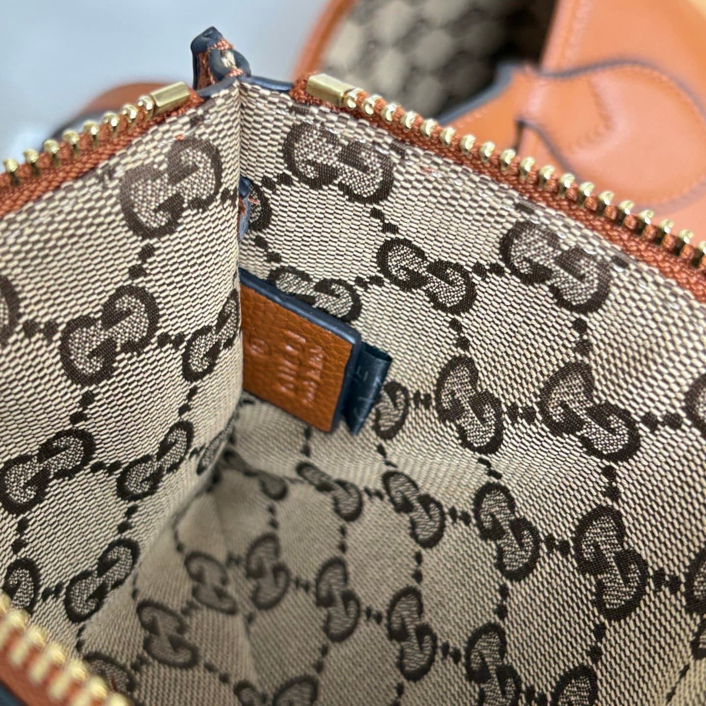 Gucci Brown Product 839124