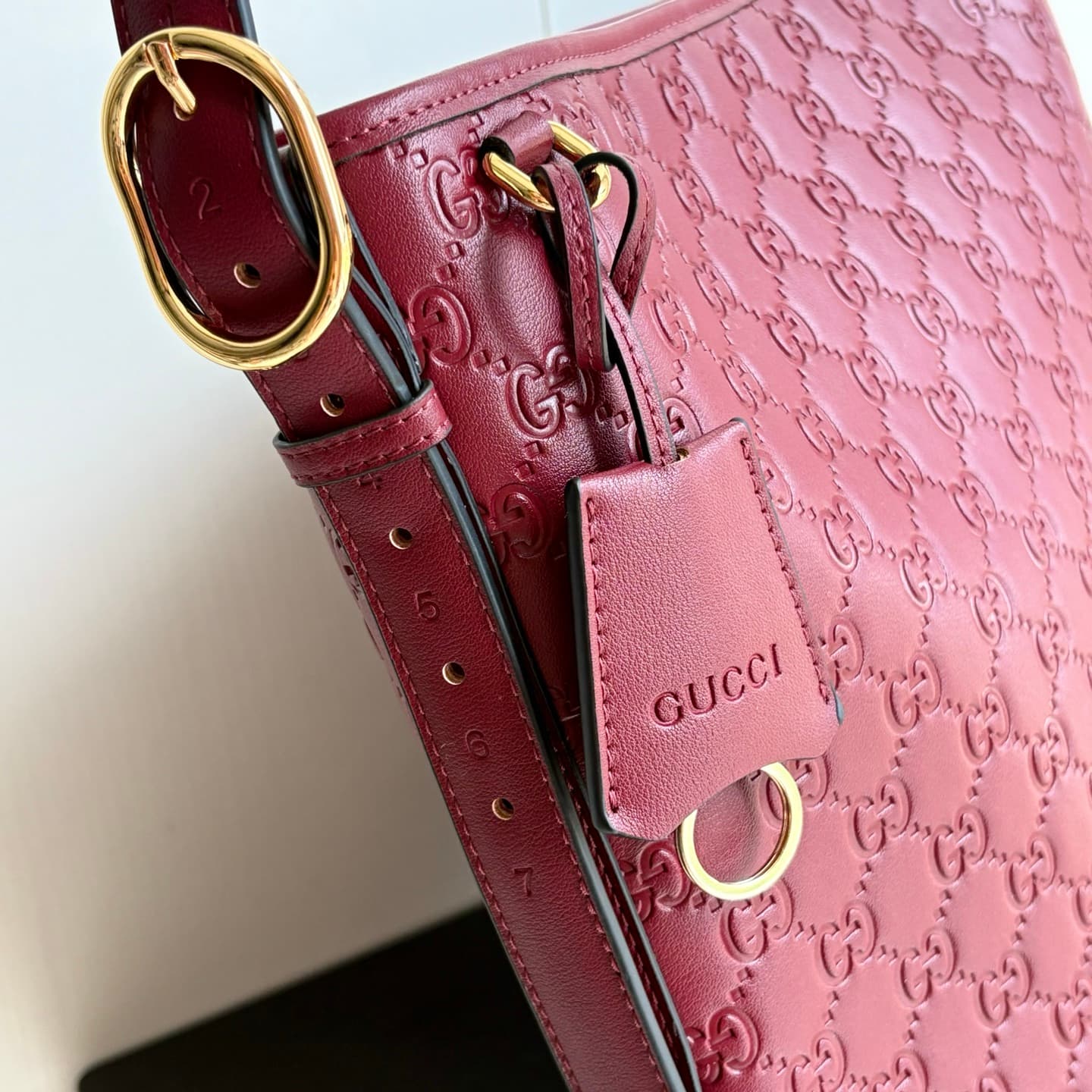 Gucci Product 847452