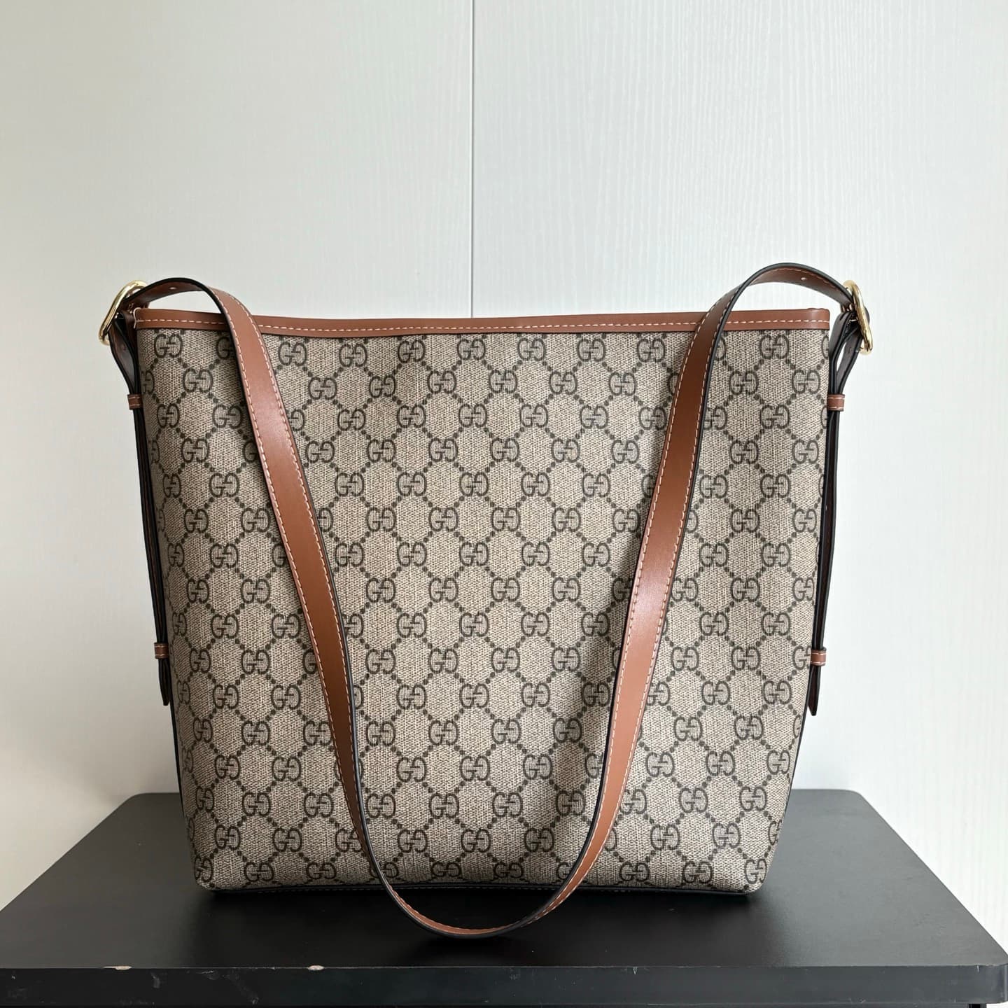 Gucci Product 848881