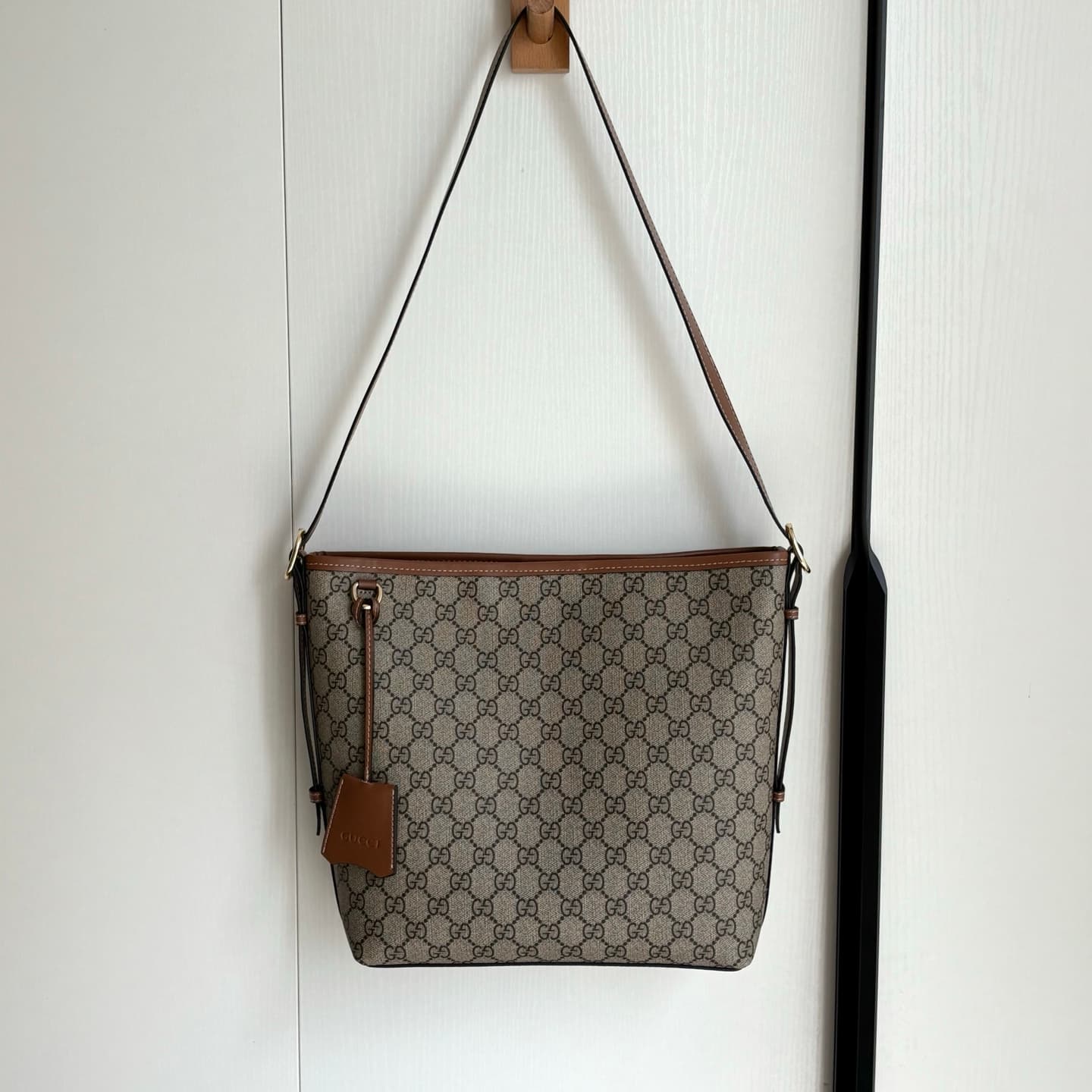Gucci Product 848881
