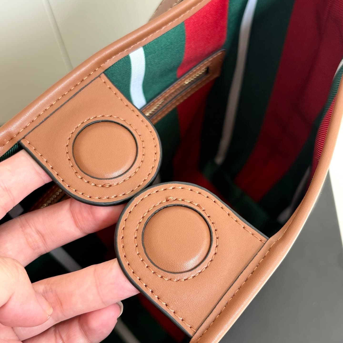 Gucci Product 848881