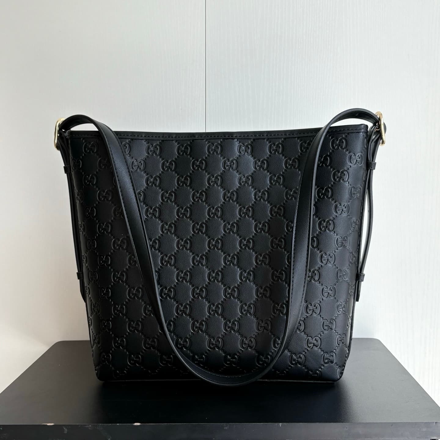 Gucci Product 848881