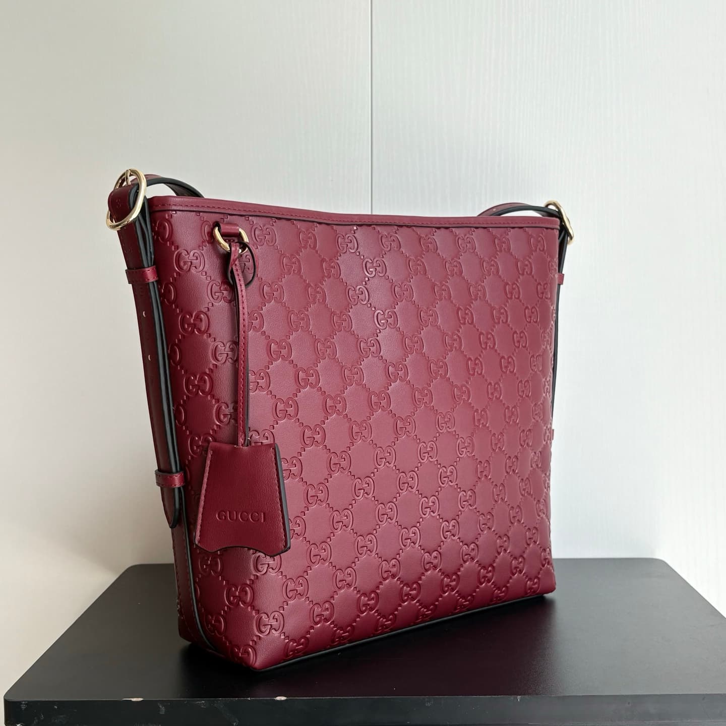 Gucci Product 848881