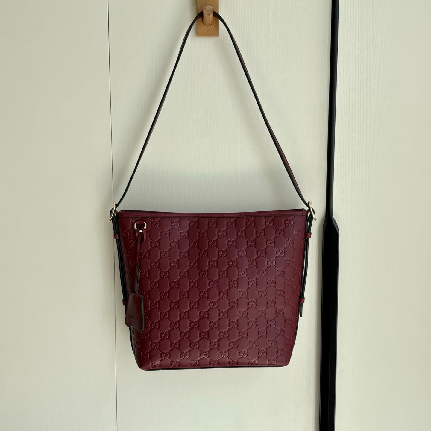Gucci Product 848881