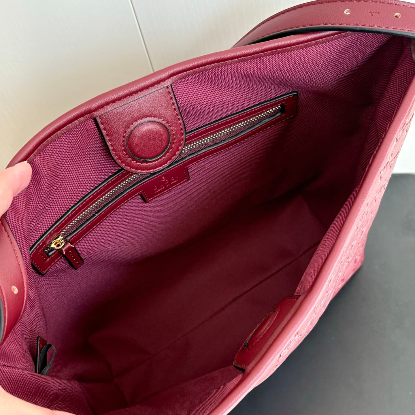 Gucci Product 848881