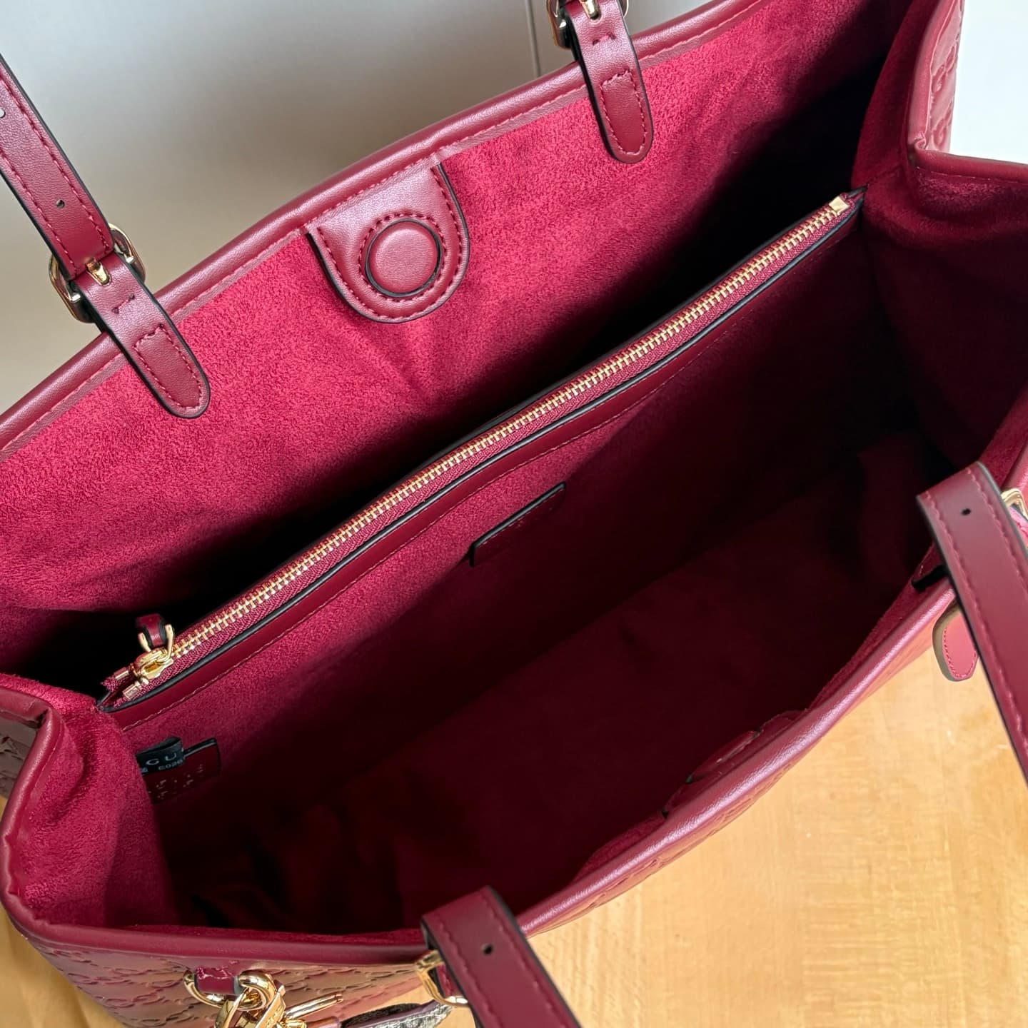 Gucci Large Product 815213