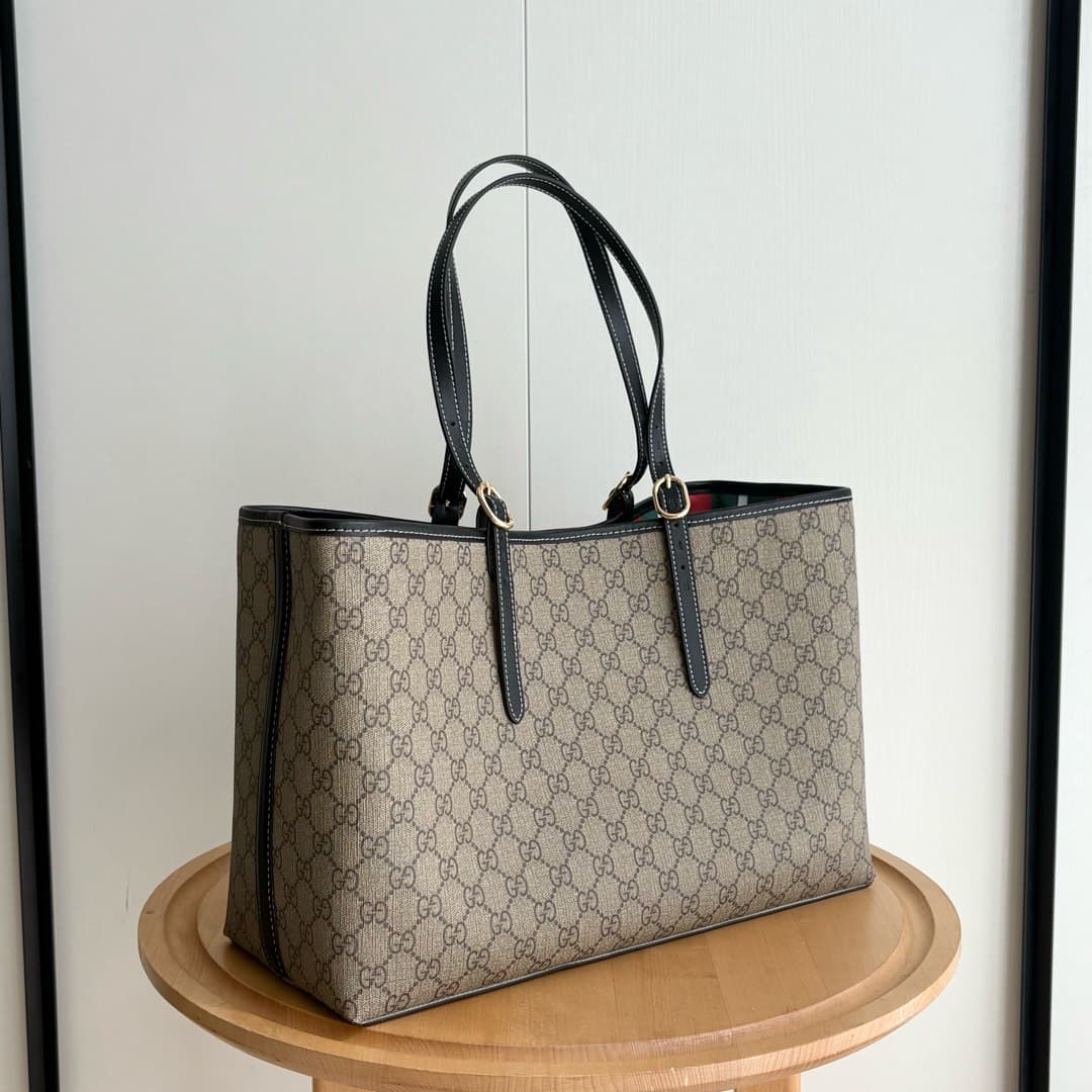 Gucci Large Product 815213