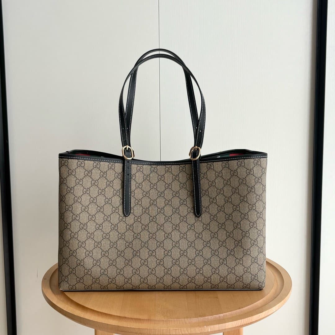 Gucci Large Product 815213