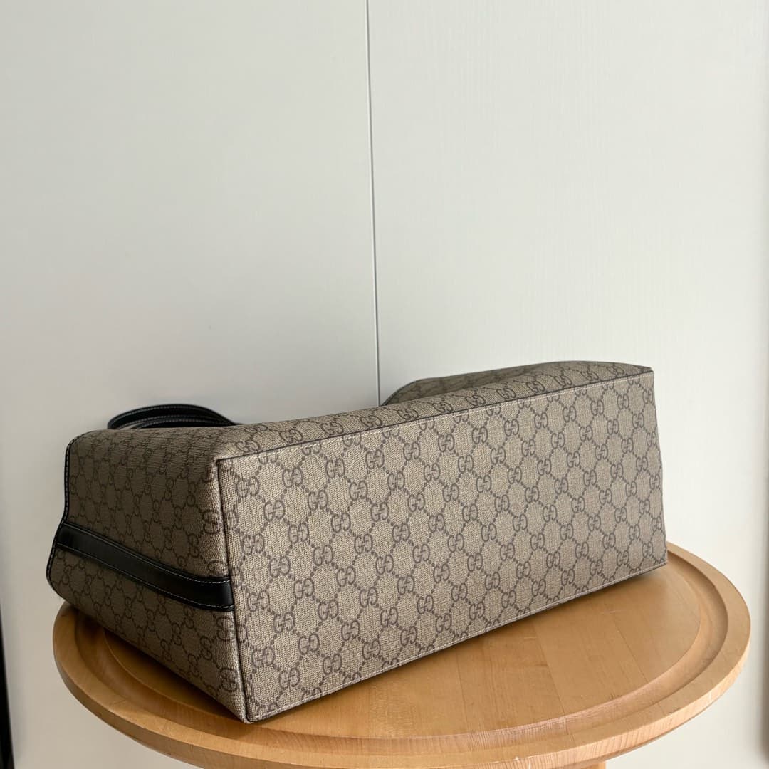 Gucci Large Product 815213